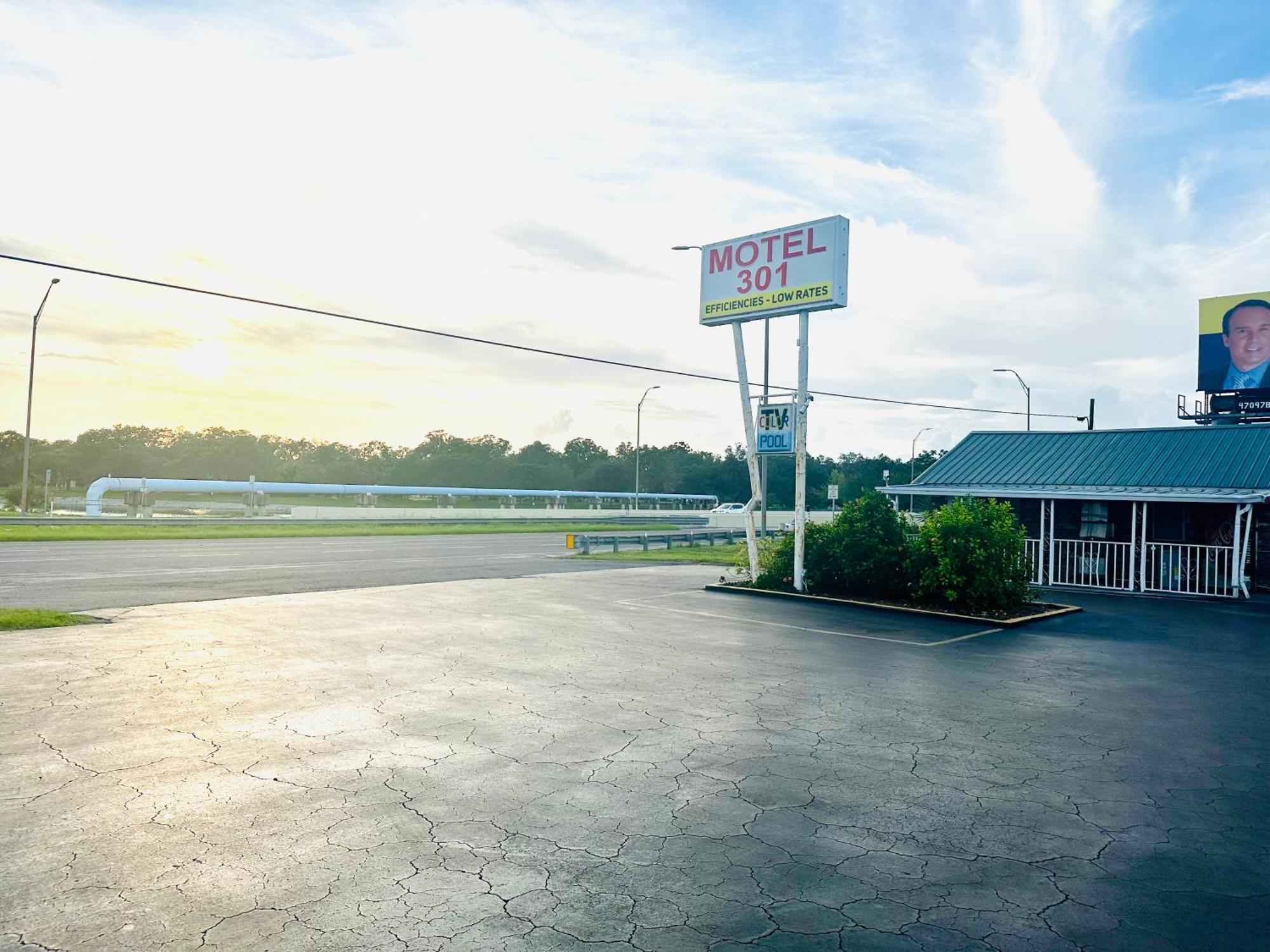Motel 301 Orient Park Eksteriør bilde